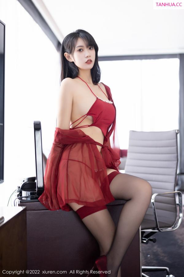 林子遥  [XiuRen]高清写真图 2022.11.14 No.5850 林子遥 美腿丝袜第4张图片